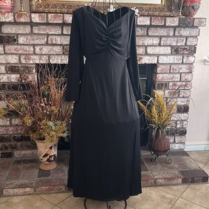 Torrid Midi Dress With A Cut Out Detail At The Waist Sz 1